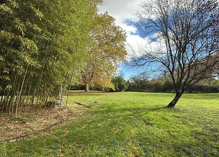 Avec Piscine - La Sacristie Hébergement de vacances